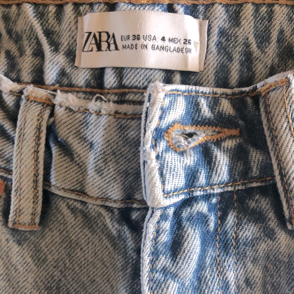 Zara Mom Fit Jeans